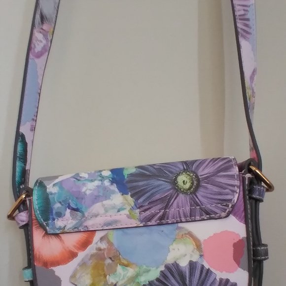 Super Cute!! Love & Lore Cross body purse, Floral with Chain strap - Picture 5 of 13